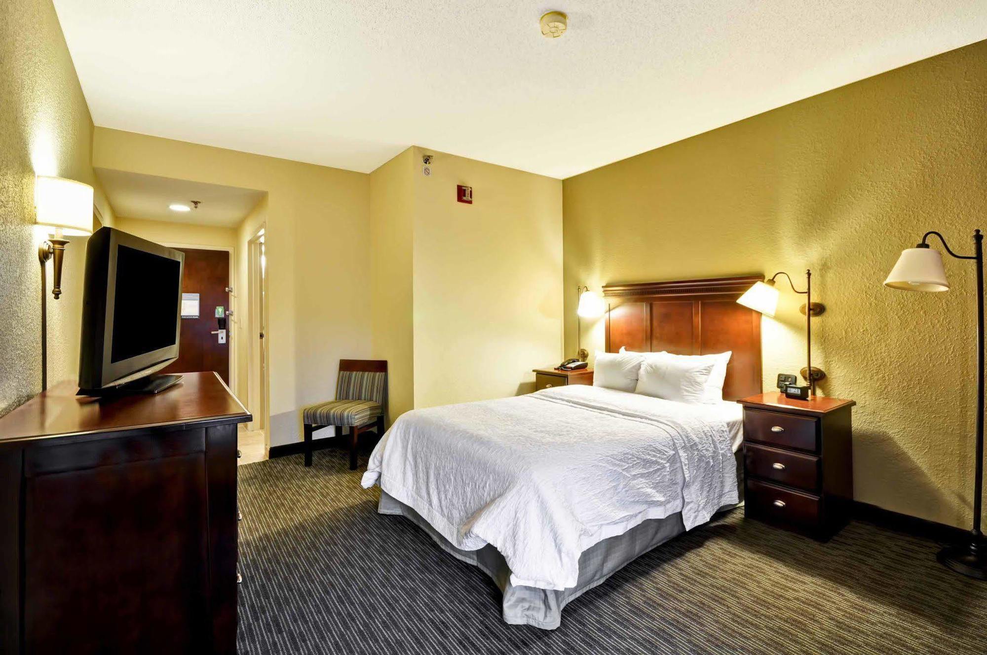Hampton Inn Charlotte-Gastonia Kültér fotó